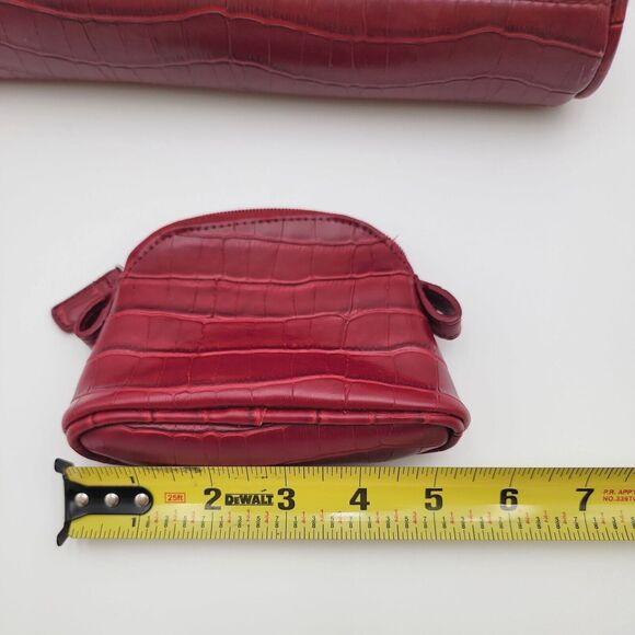 Red Clutch MATCHING SET Faux Leather Alligator Gold Hardware w/ Coin Purse EUC - Picture 10 of 13